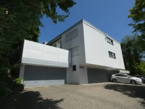 PF-Unterer Hachel, gepflegte, sonnige 3,5-Zimmer-ETW mit großem Balkon, Einzelgarage u. Kellerraum! 278.000 € Kaufpreis 3.022 €/m² 3,5 Zi. 92 m² Wohnfläche ca. Objekt-ID.: E-1348