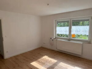 PF-Eutingen, renovierte 1-Zimmer-Wohnung, sofort frei! 440 € Kaltmiete 12,57 €/m² 1 Zi. 35 m² Fläche 530 € Warmmiete Objekt-ID.: E-908-1-ZW UG-re.